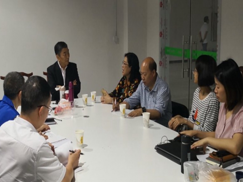福州市商務行業兩新組織黨委徐露茵書記一行調研超大福州配送中心